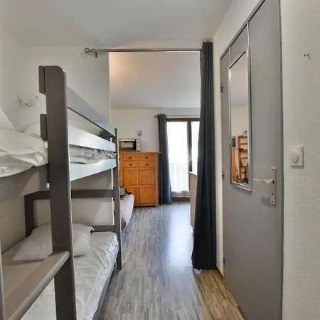 Appartement Cozy à Proche Ski, Balcon, Parking - Fr-1-498-50 *